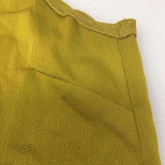 Banana Republic Textured Racerback Blouse (A6) - Picture 7 of 8